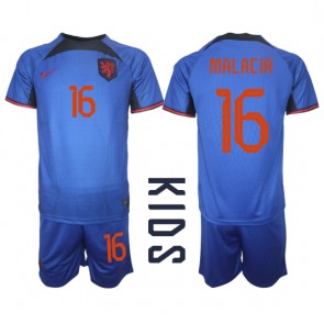 Maillot de foot Pays-Bas Tyrell Malacia #16 Extérieur enfant Monde 2022 Manches Courte (+ pantalon court)